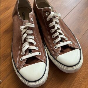 Converse All Stars brown low top sneakers